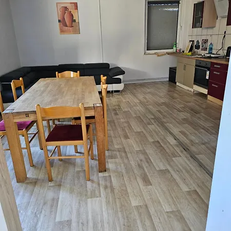 Ferien Und Monteurzimmer Eisenhüttenstadt