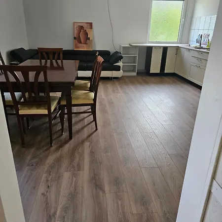 Ferien Und Monteurzimmer Apartment *