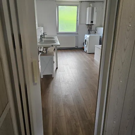 Apartment Ferien Und Monteurzimmer *
